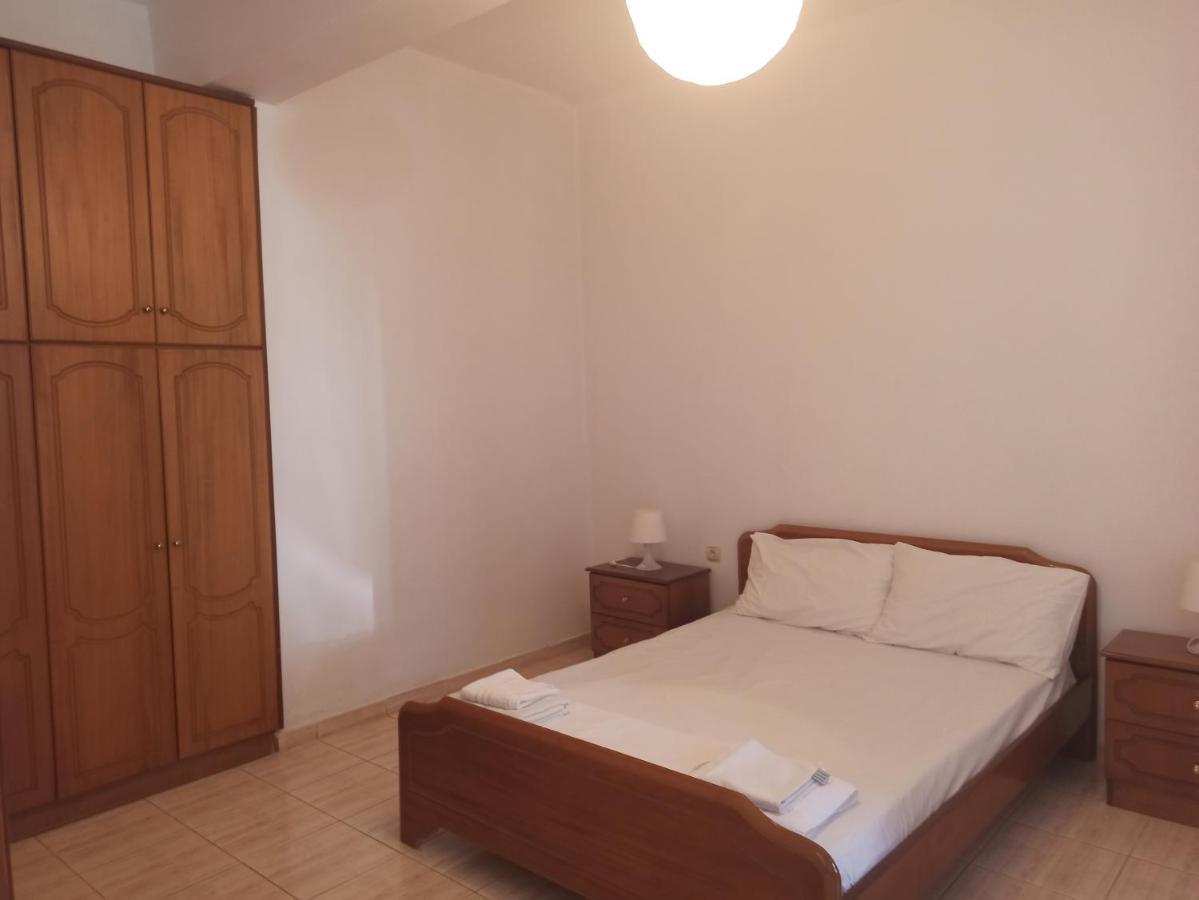 Achilles Apartments Sarande Exterior photo