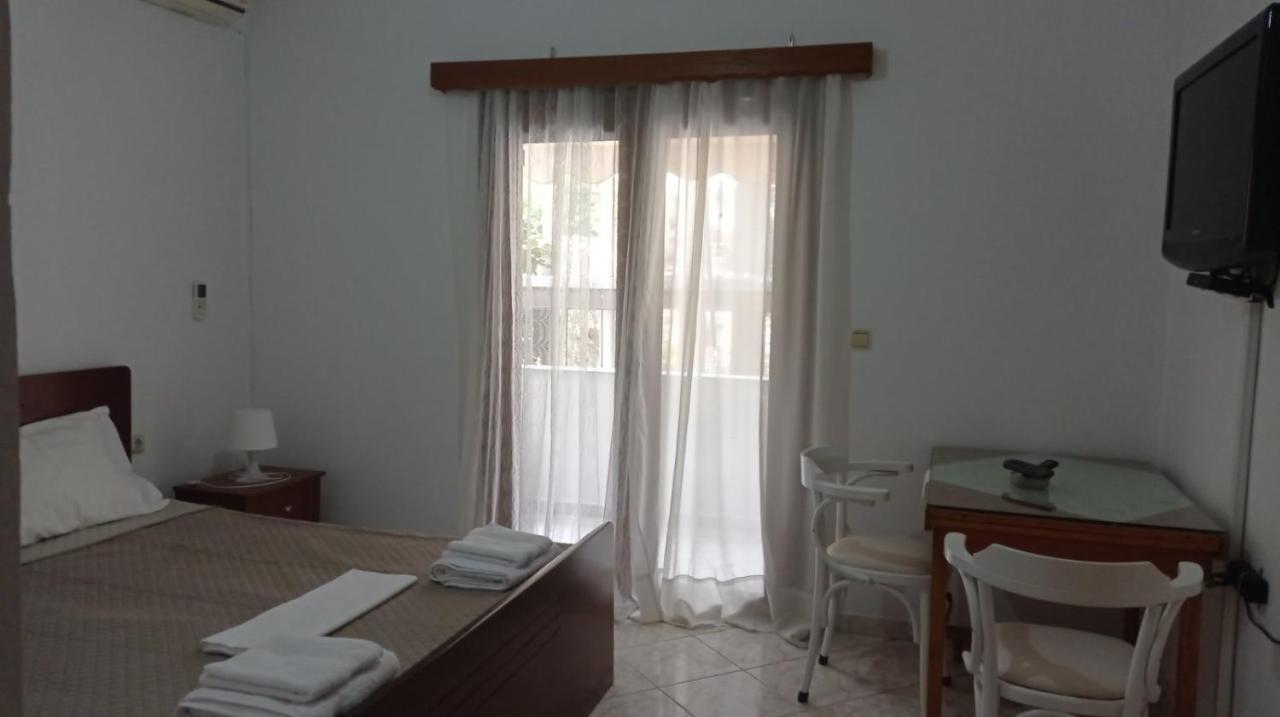 Achilles Apartments Sarande Exterior photo