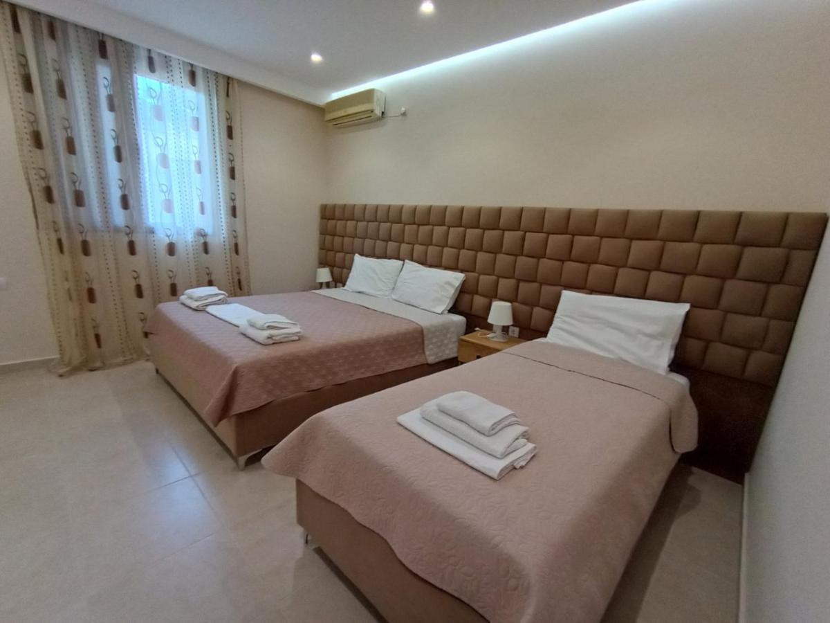 Achilles Apartments Sarande Exterior photo