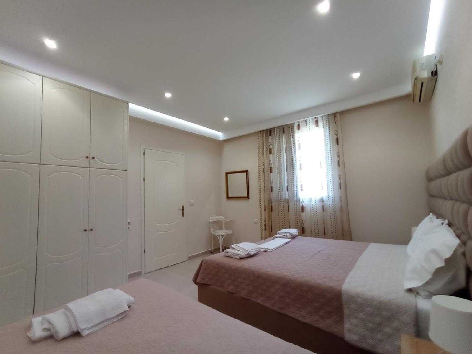 Achilles Apartments Sarande Room photo