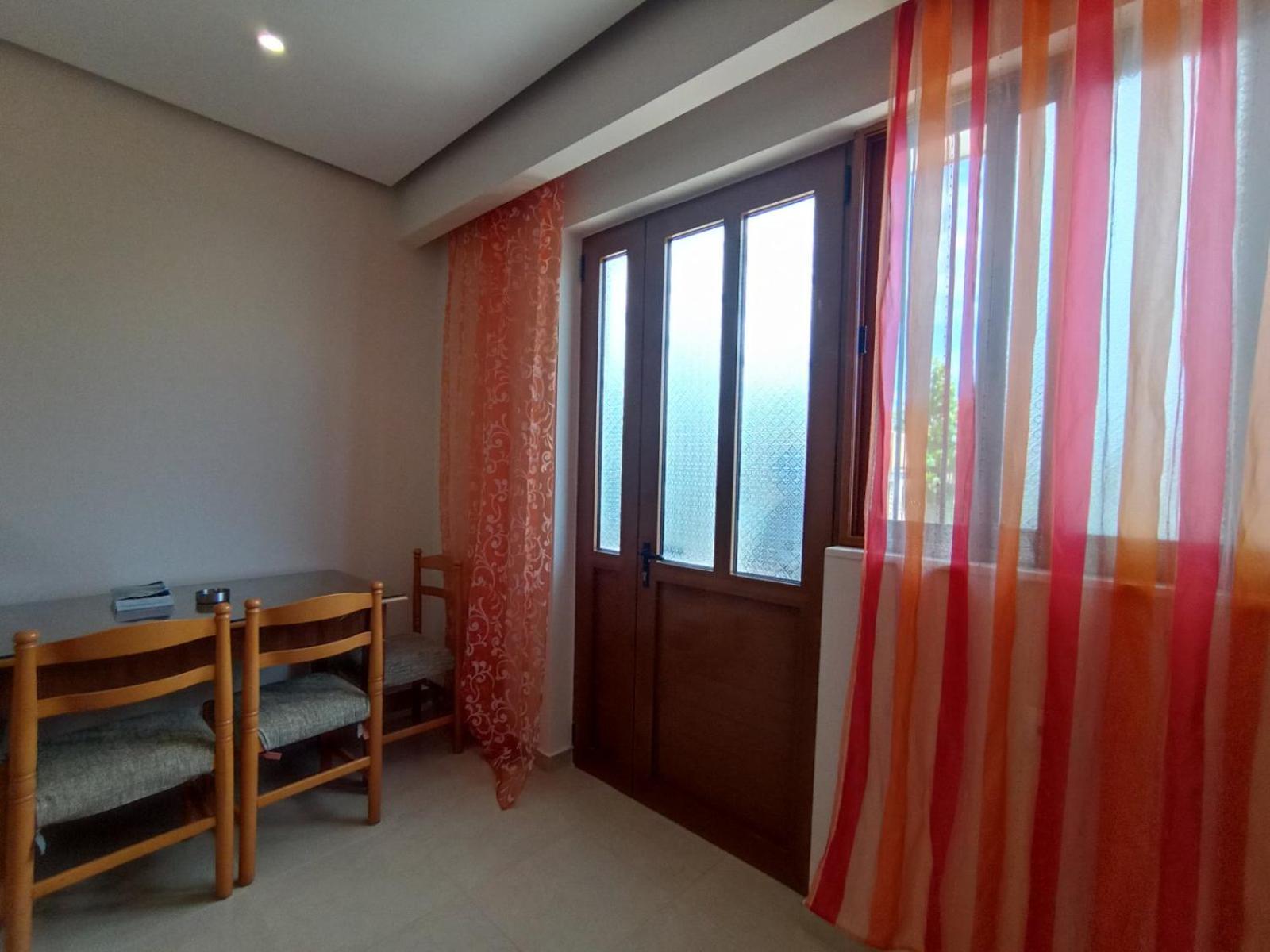 Achilles Apartments Sarande Room photo