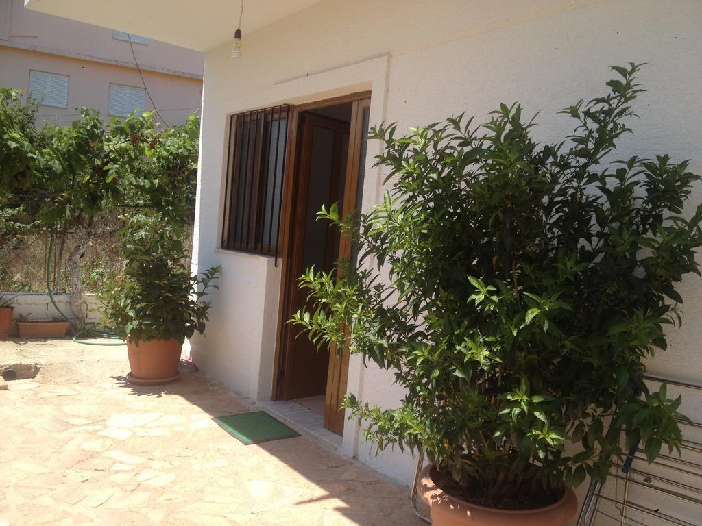 Achilles Apartments Sarande Exterior photo